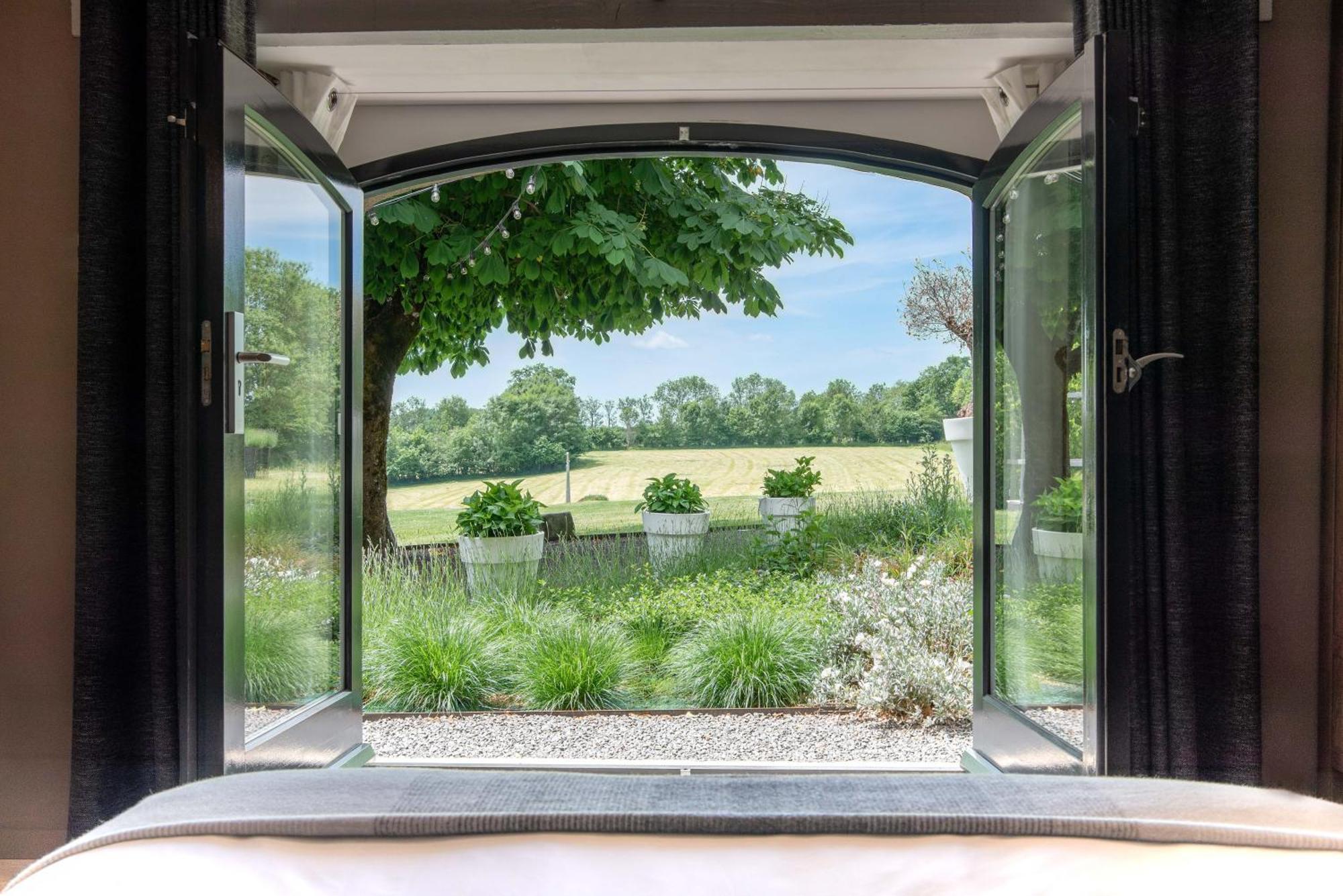 Maison De La Bonne Vie Therondels Стая снимка